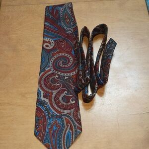 Matthew Cody tie
NWOT
100% polyester